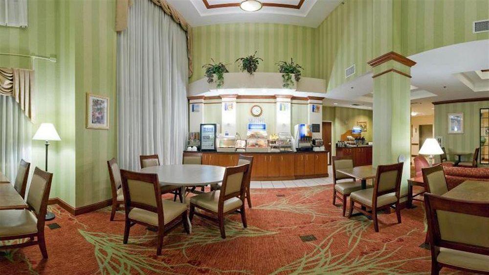Holiday Inn Express And Suites Quakertown - Allentown Area By Ihg Exterior foto