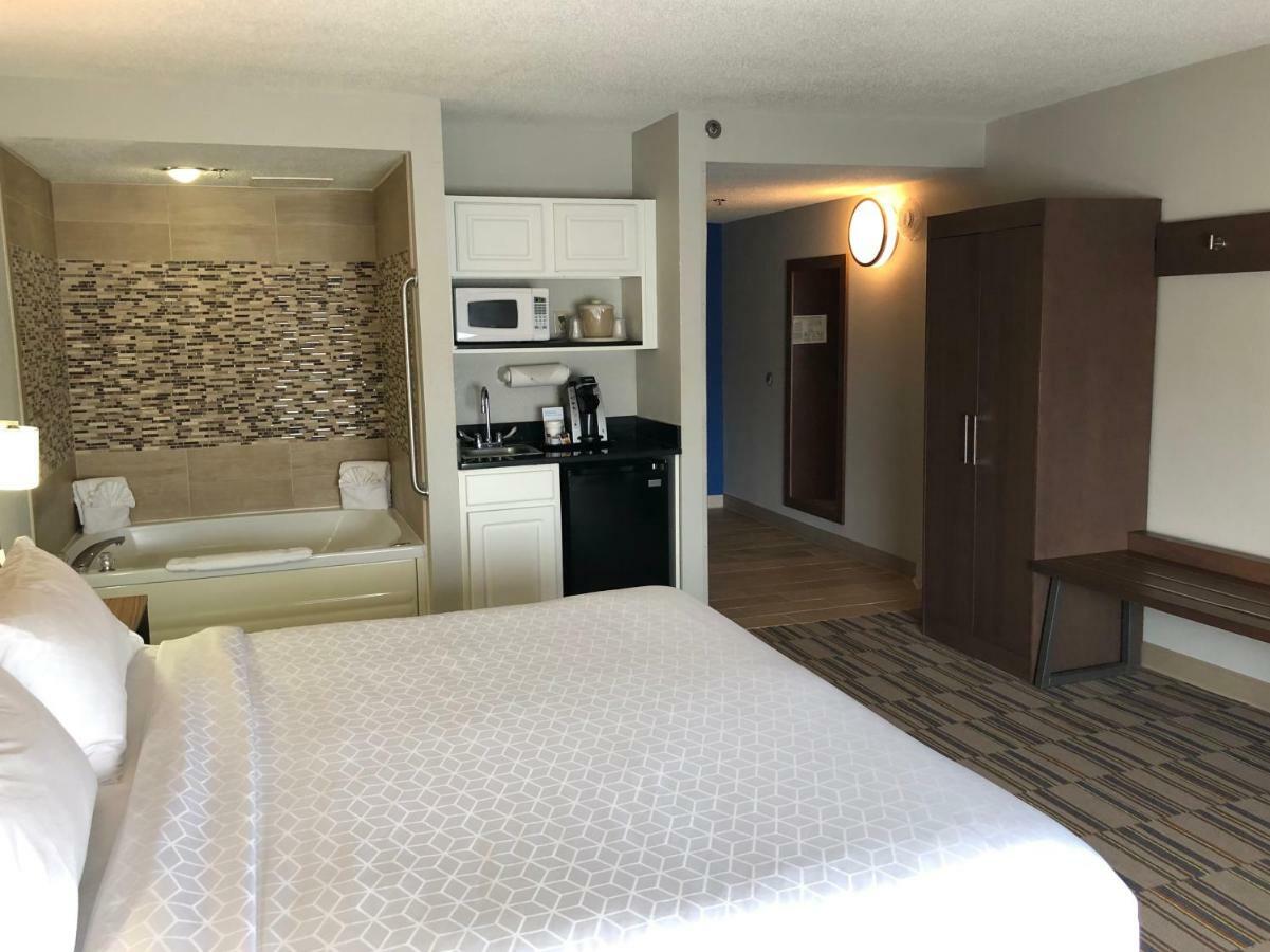 Holiday Inn Express And Suites Quakertown - Allentown Area By Ihg Exterior foto
