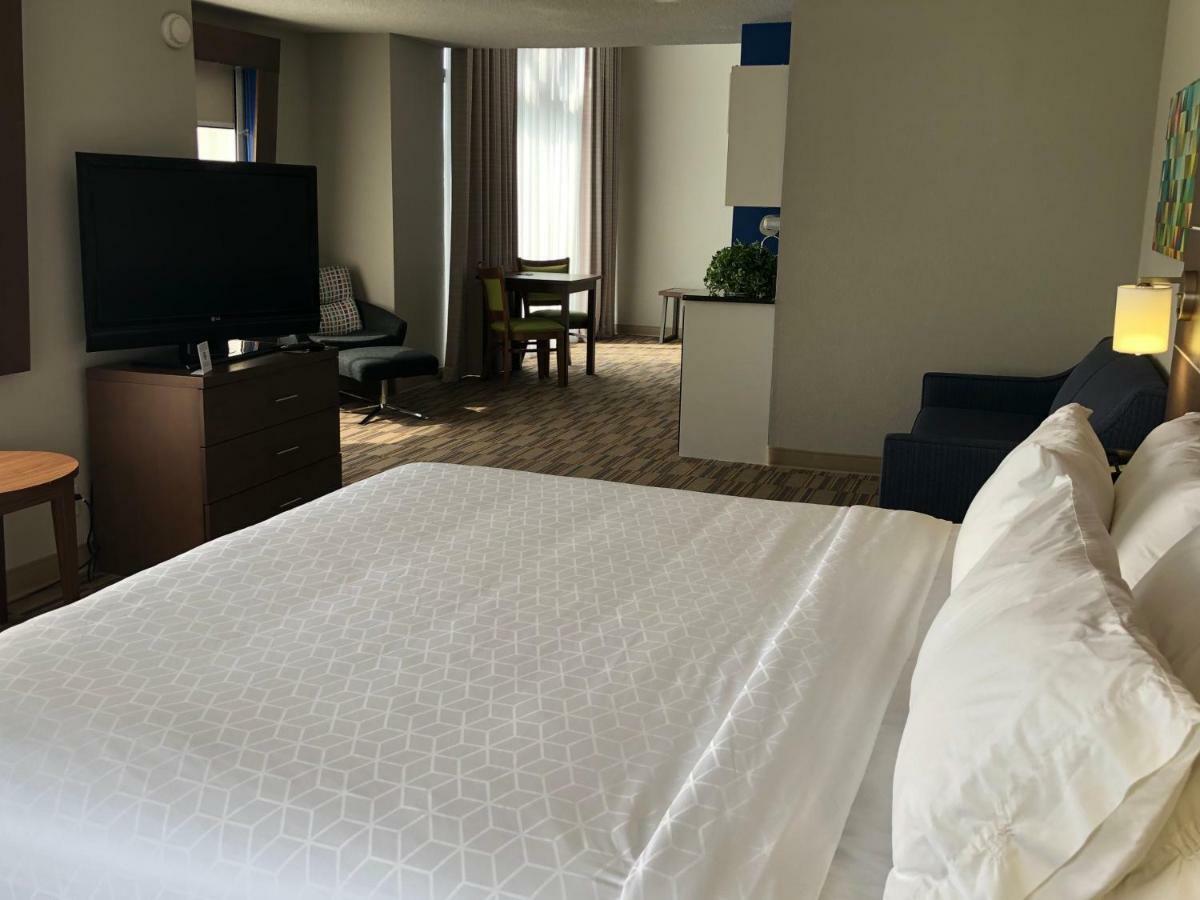 Holiday Inn Express And Suites Quakertown - Allentown Area By Ihg Exterior foto